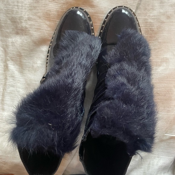 Patent leather and real fur booties - Picture 3 of 9